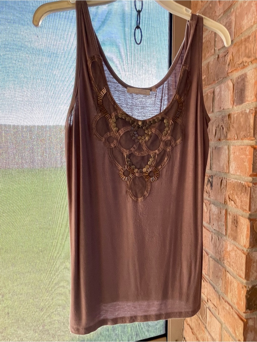 Forever Fashion sleeveless embossed neck detailing taupe ladies Tank Top SZ XL